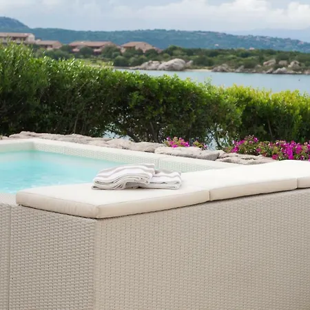 Penthouse, Sulla Spiaggia, Idromassaggio, Moderna, Full Optional, Wi-fi Vila