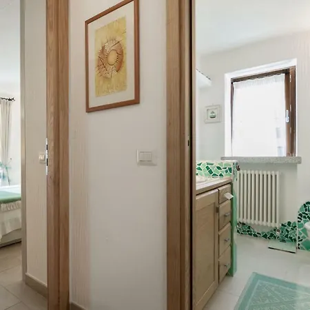 Penthouse, Sulla Spiaggia, Idromassaggio, Moderna, Full Optional, Wi-fi * Marinella (Sardinia)