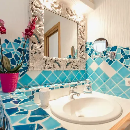 Penthouse, Sulla Spiaggia, Idromassaggio, Moderna, Full Optional, Wi-fi * Marinella (Sardinia)
