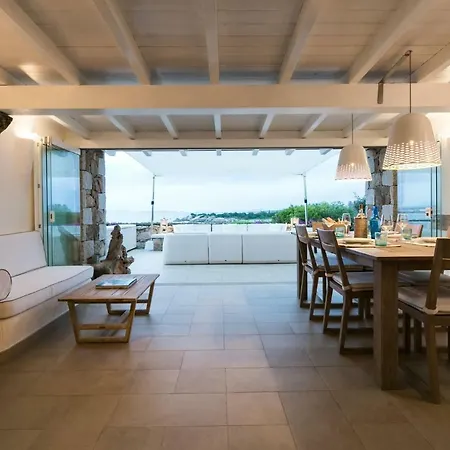 Vila Penthouse, Sulla Spiaggia, Idromassaggio, Moderna, Full Optional, Wi-fi Marinella (Sardinia)