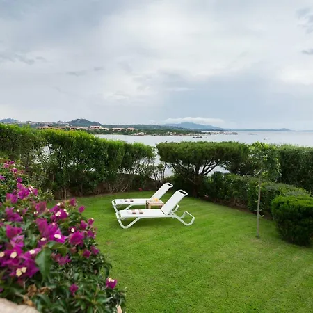 Penthouse, Sulla Spiaggia, Idromassaggio, Moderna, Full Optional, Wi-fi Vila Marinella (Sardinia)