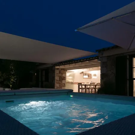 Vila Penthouse, Sulla Spiaggia, Idromassaggio, Moderna, Full Optional, Wi-fi *